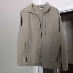 Columbia Men's Tan Lightweight Softshell Jacket